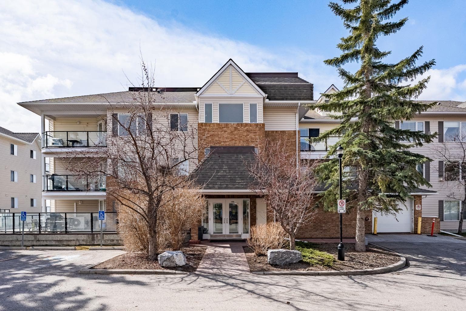 1103, 950 Arbour Lake Road NW