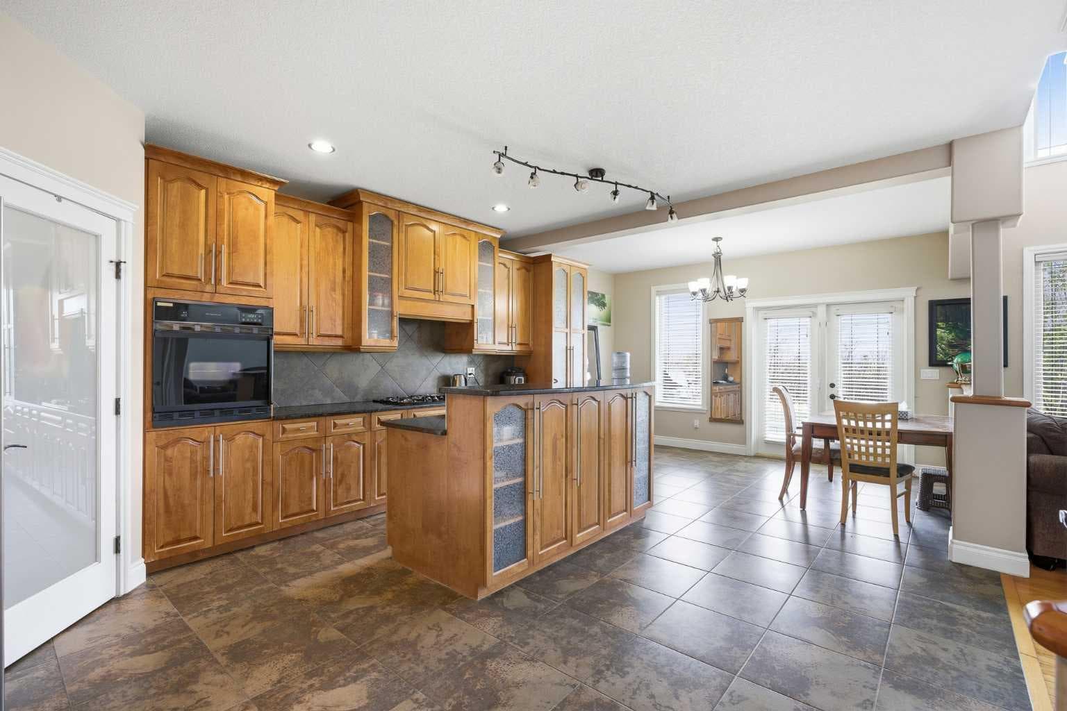 280135 Township Road 242  SE