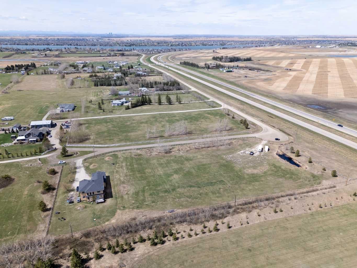 280135 Township Road 242  SE