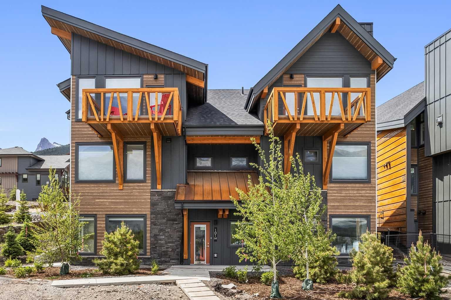 101K, 209 Stewart Creek Rise 