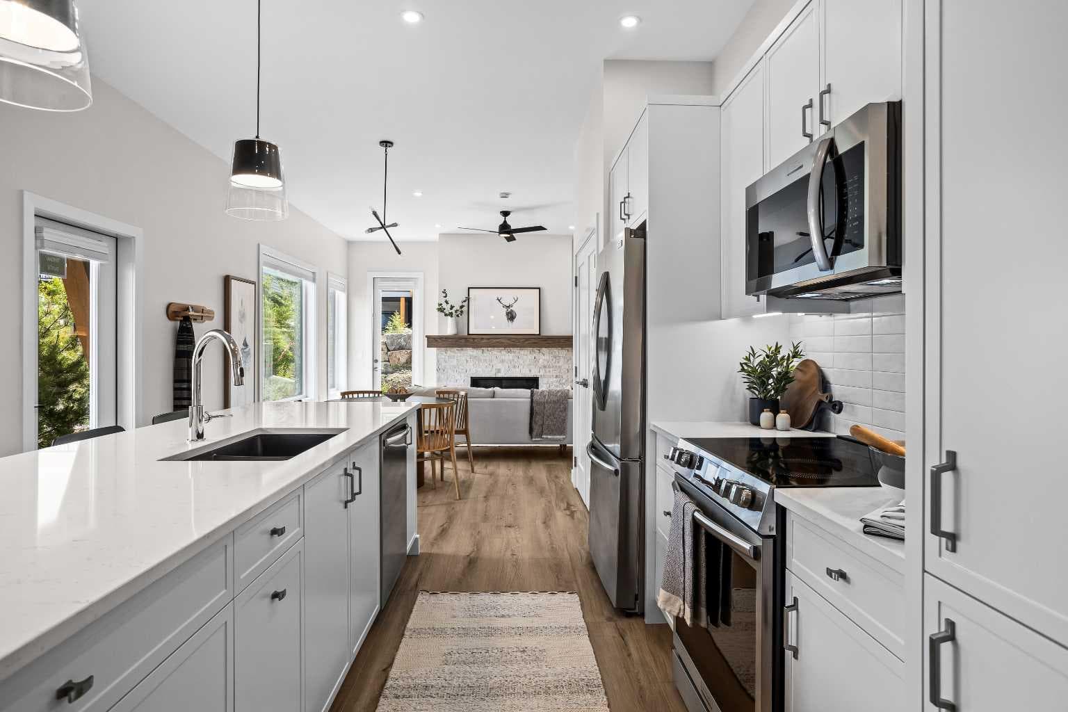 101K, 209 Stewart Creek Rise 