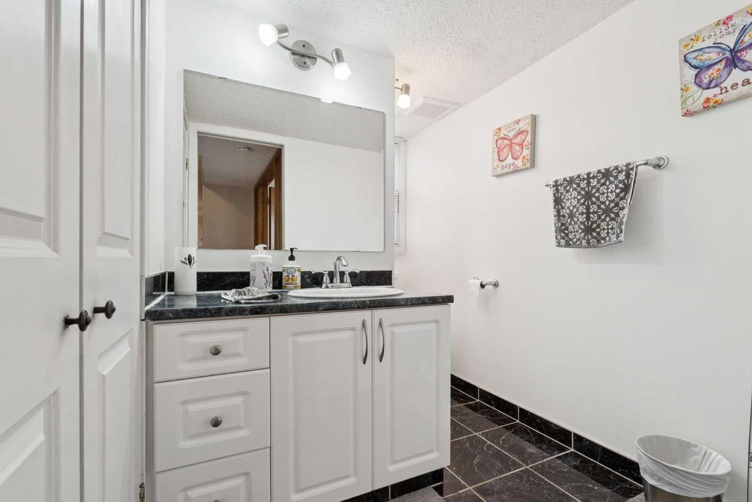 7 Willow Vale 
