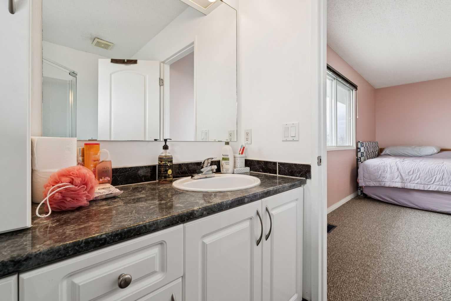 7 Willow Vale 