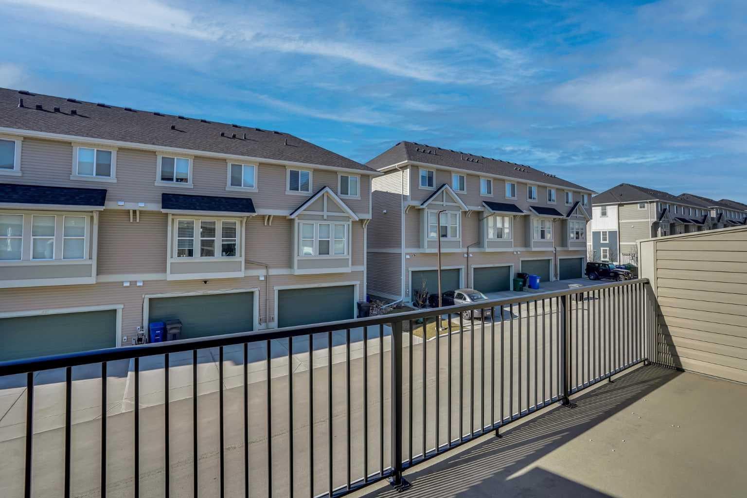 229 SOUTH POINT Park SW