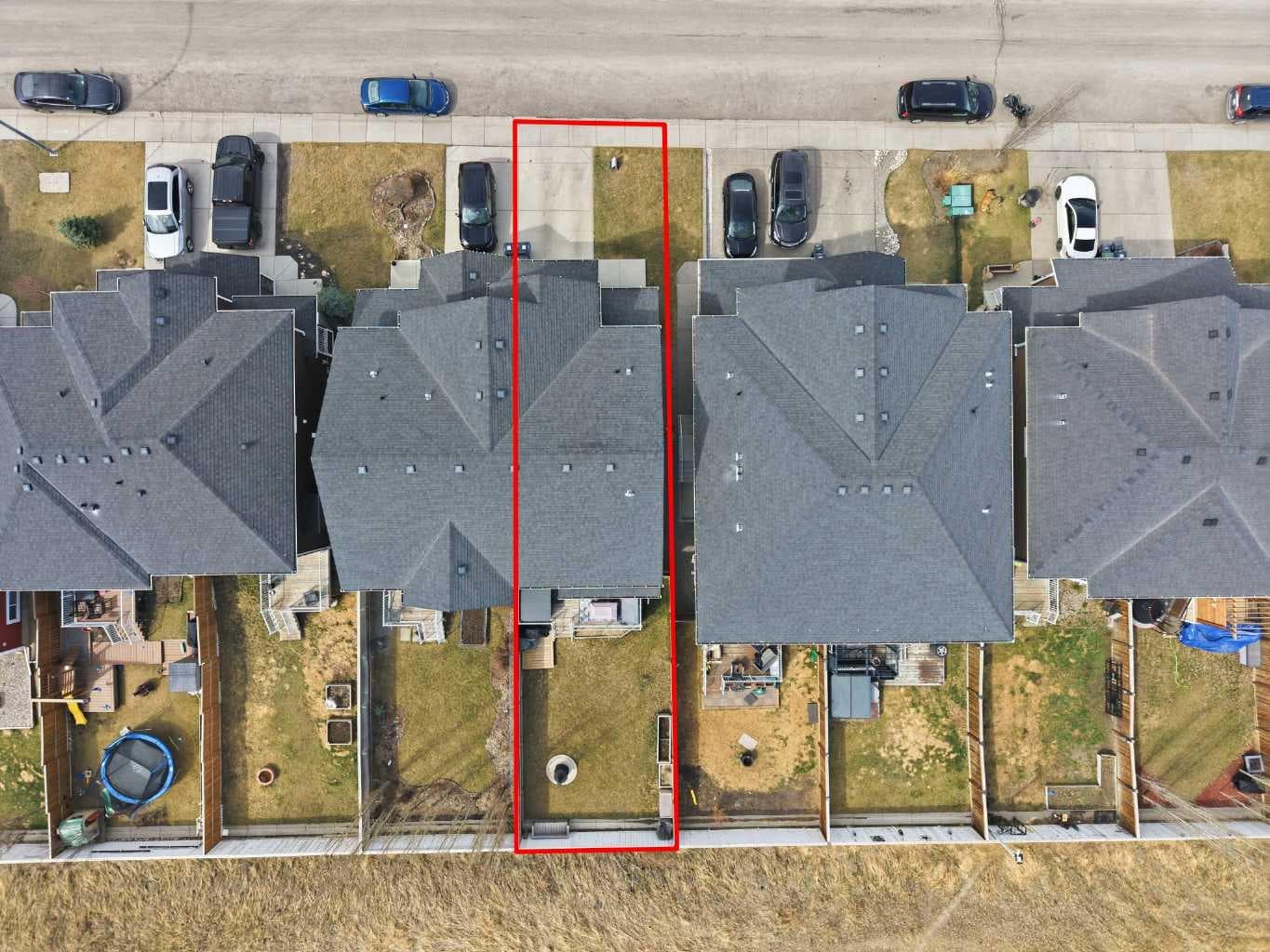 534 River Heights Crescent 