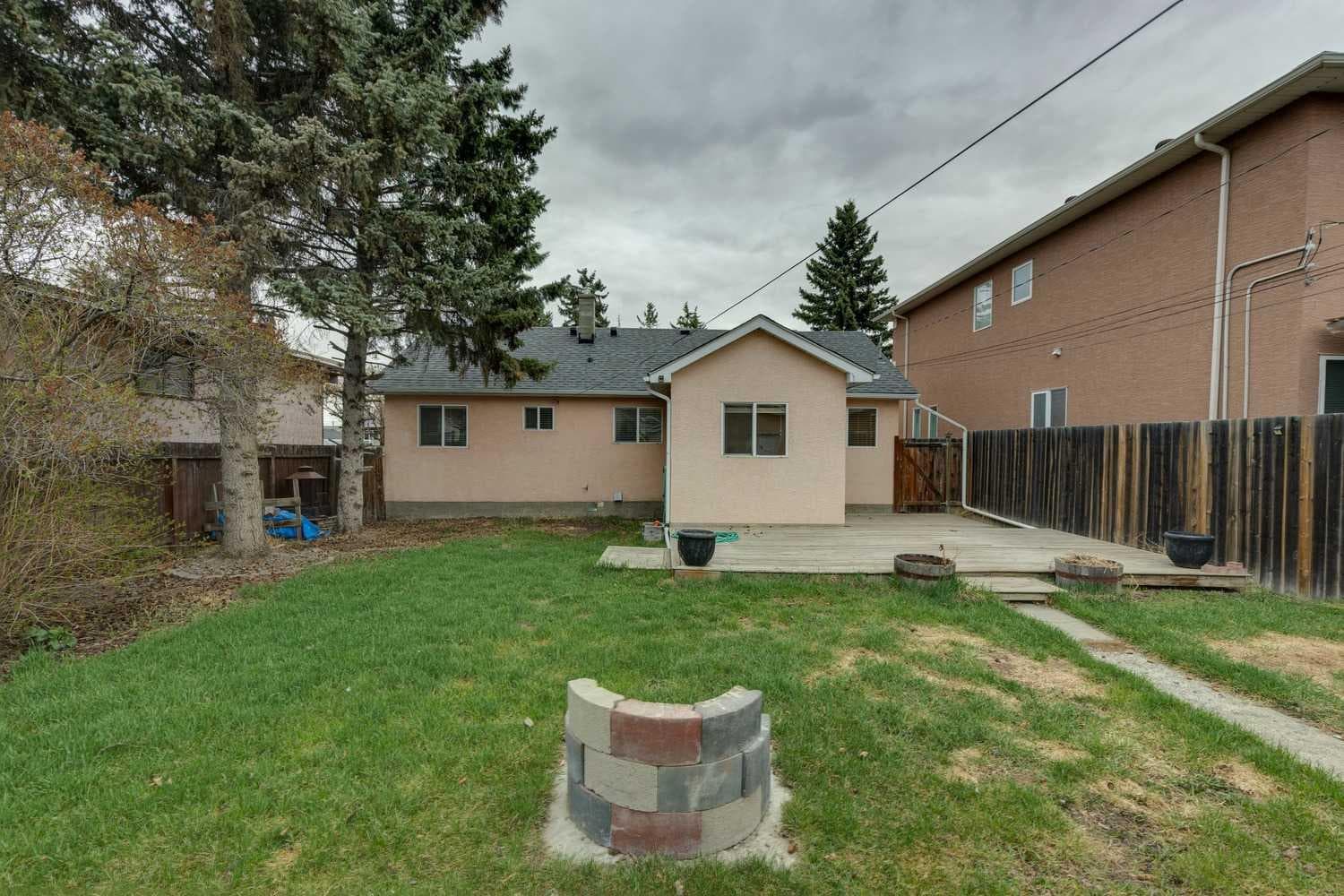7615 36 Avenue NW