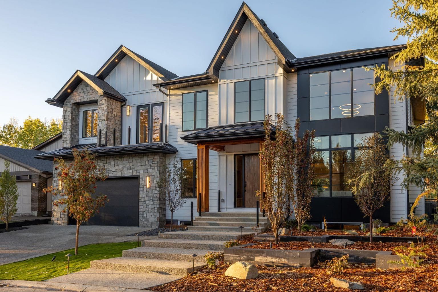 620 Varsity Estates Crescent NW