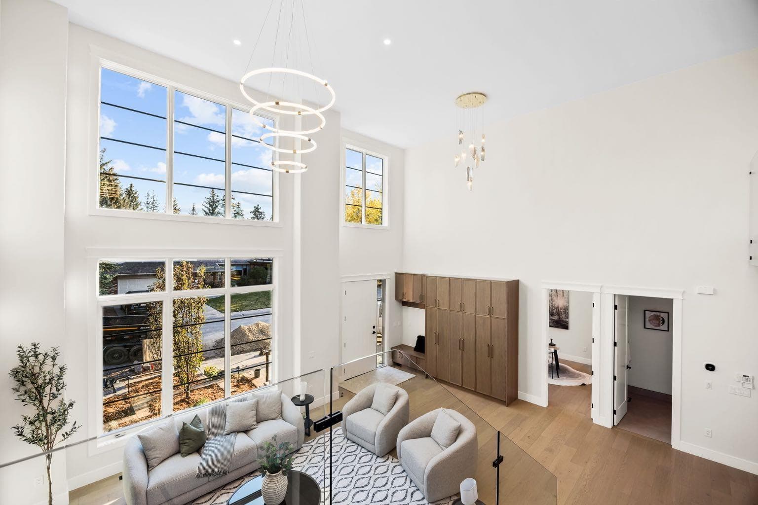 620 Varsity Estates Crescent NW