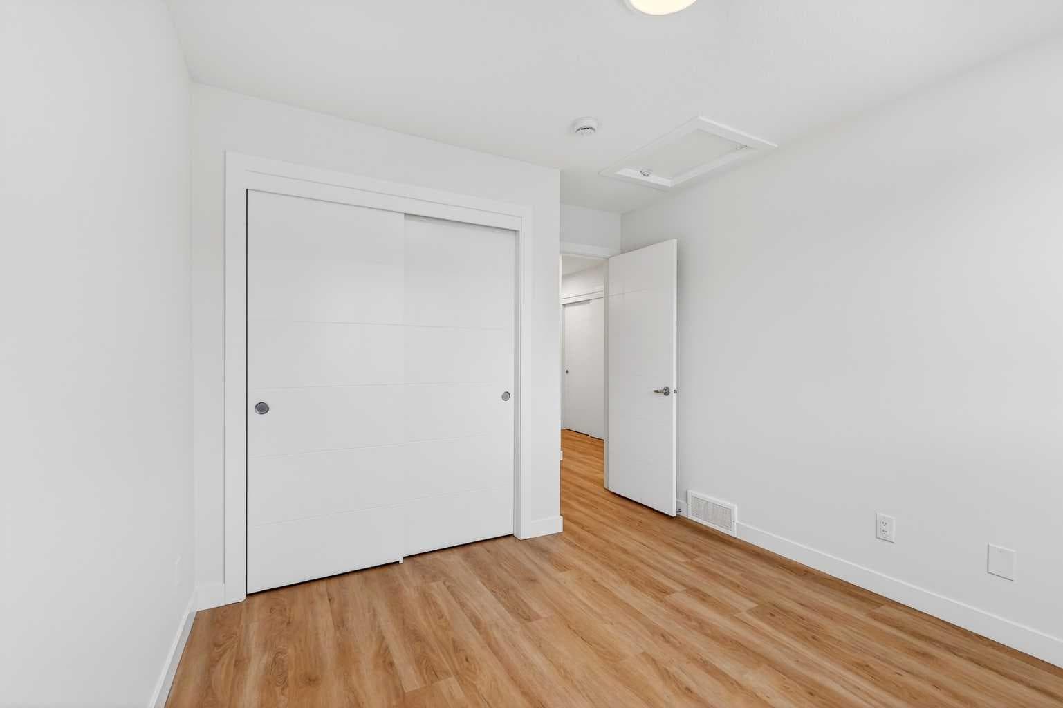 1105 Sailfin Heath 