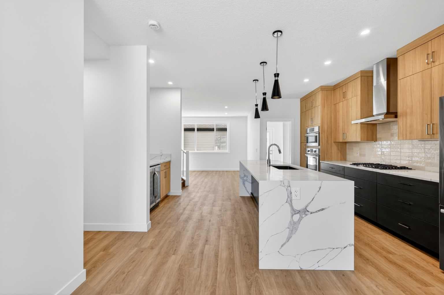 1105 Sailfin Heath 