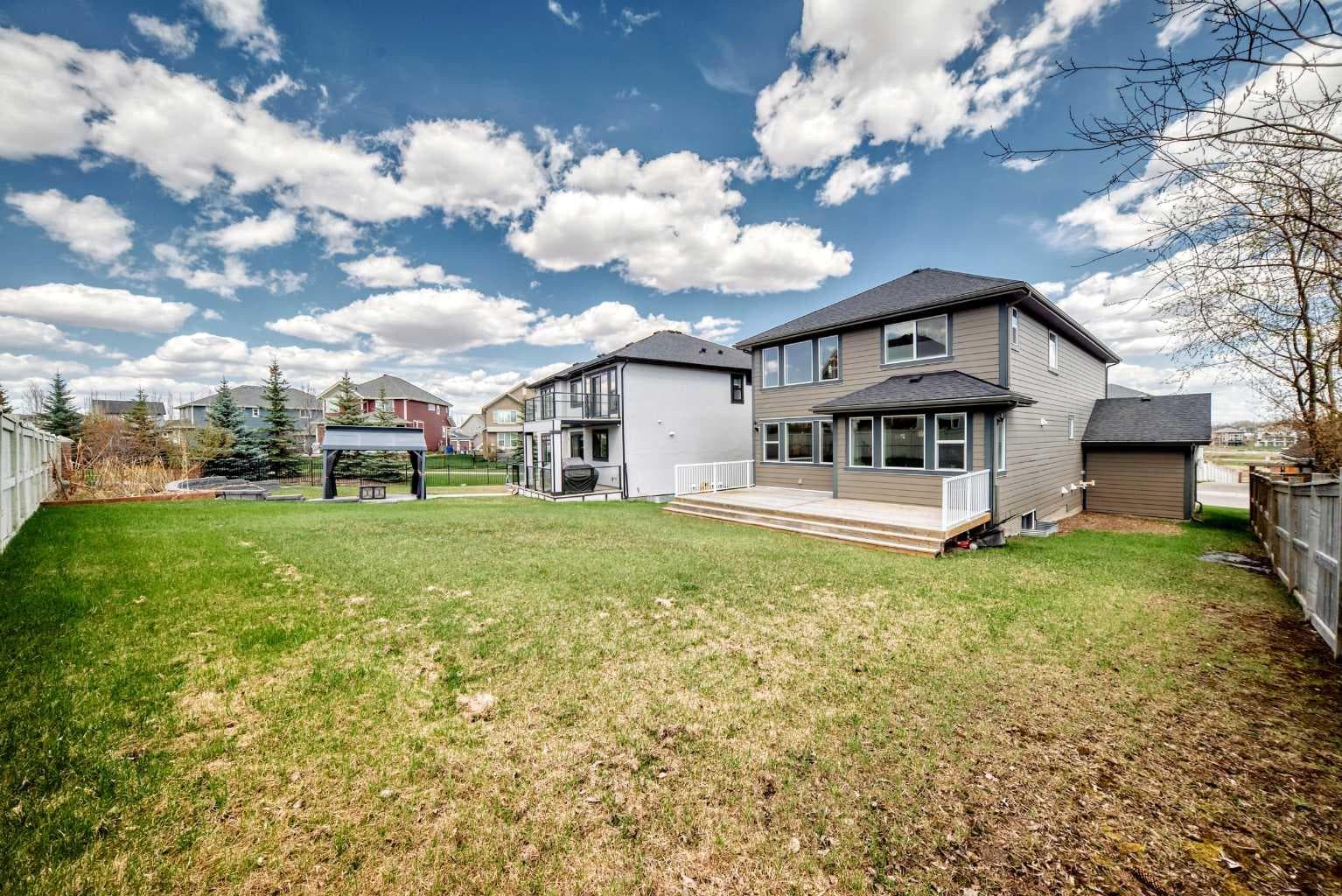 210 Stonemere Green 