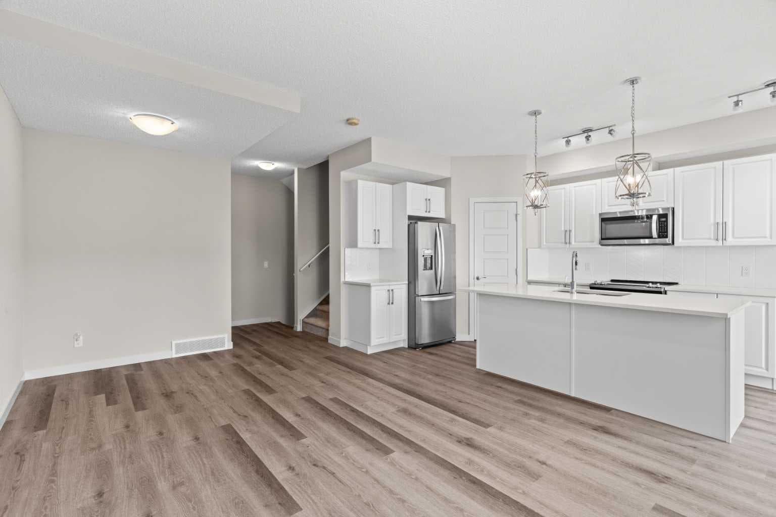310, 32 Red Embers Parade NE