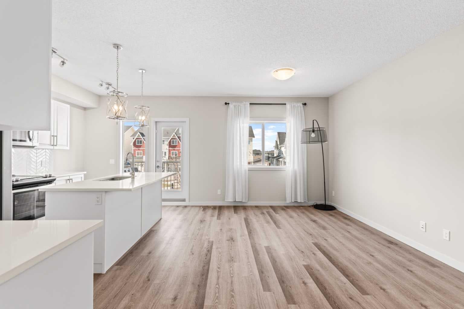 310, 32 Red Embers Parade NE