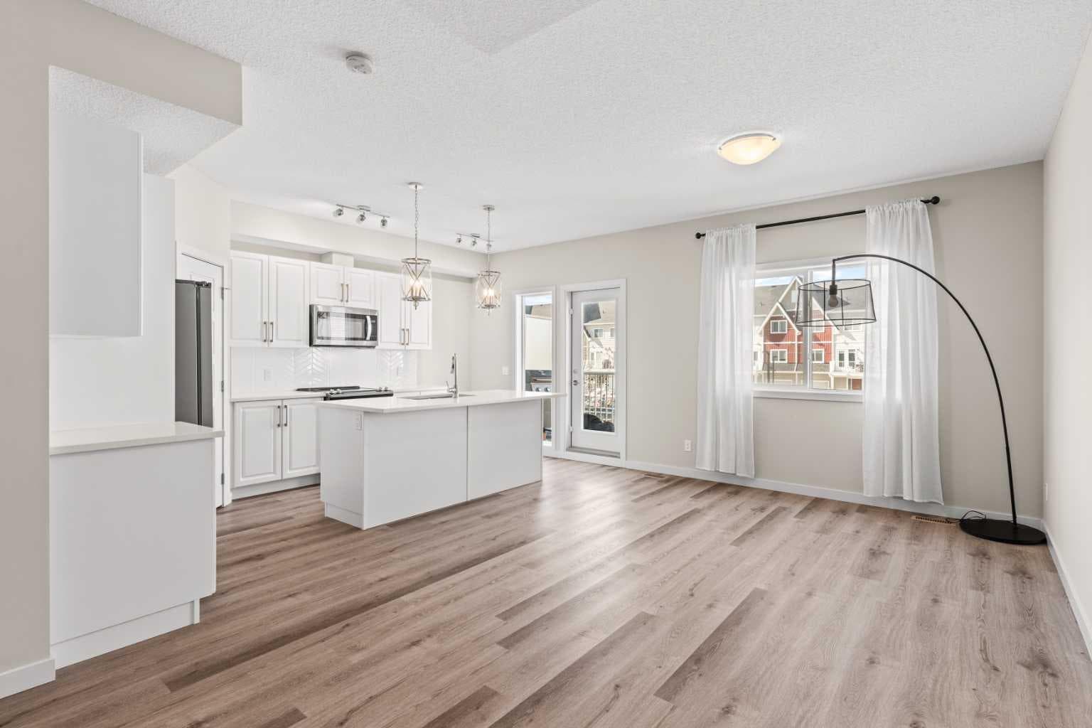 310, 32 Red Embers Parade NE