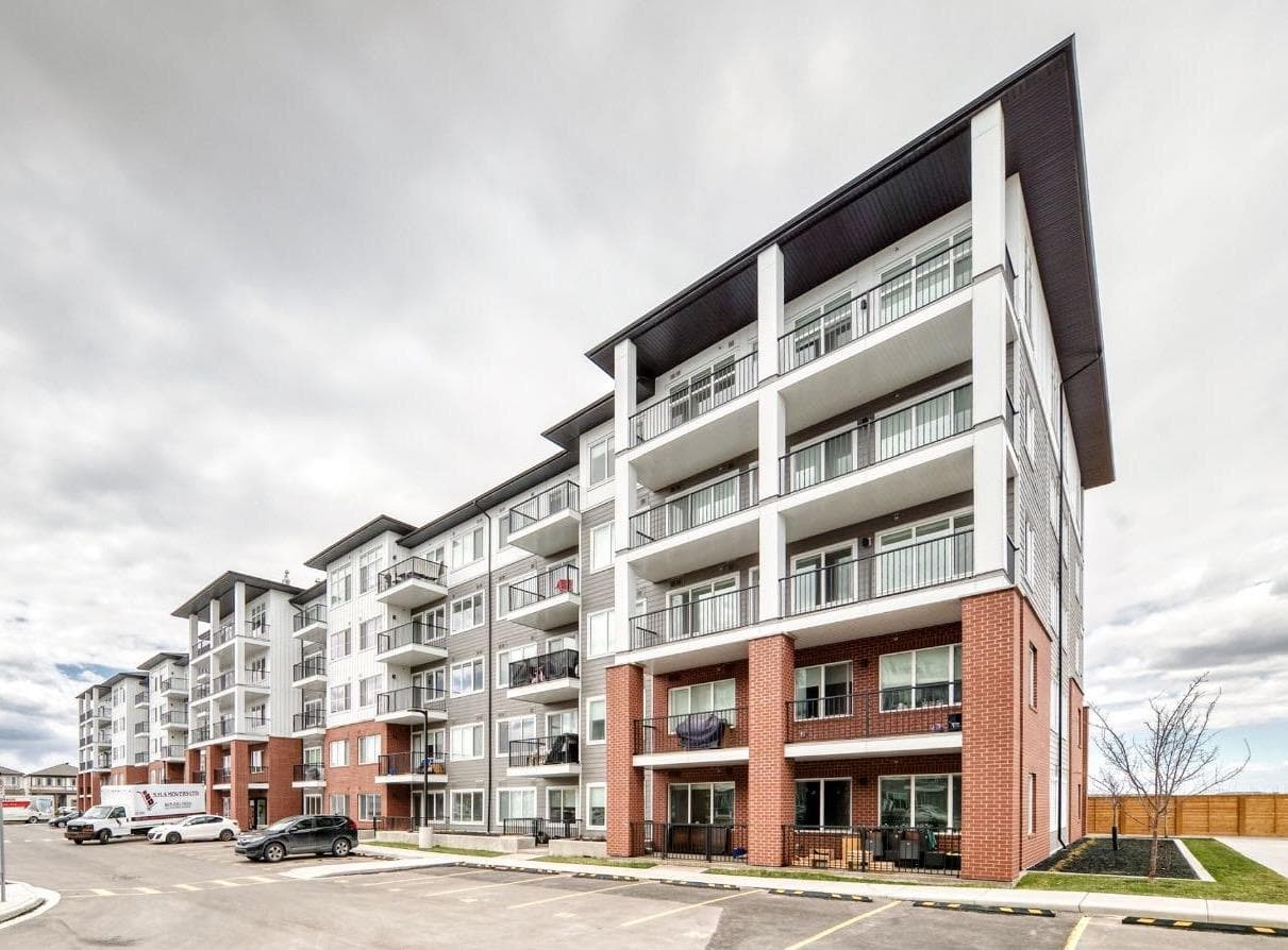 2301, 44 Skyview Parkway NE