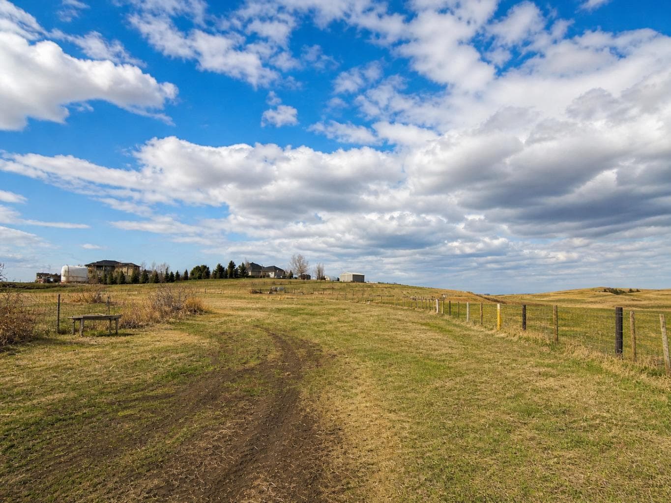 292234 Township Road 264  
