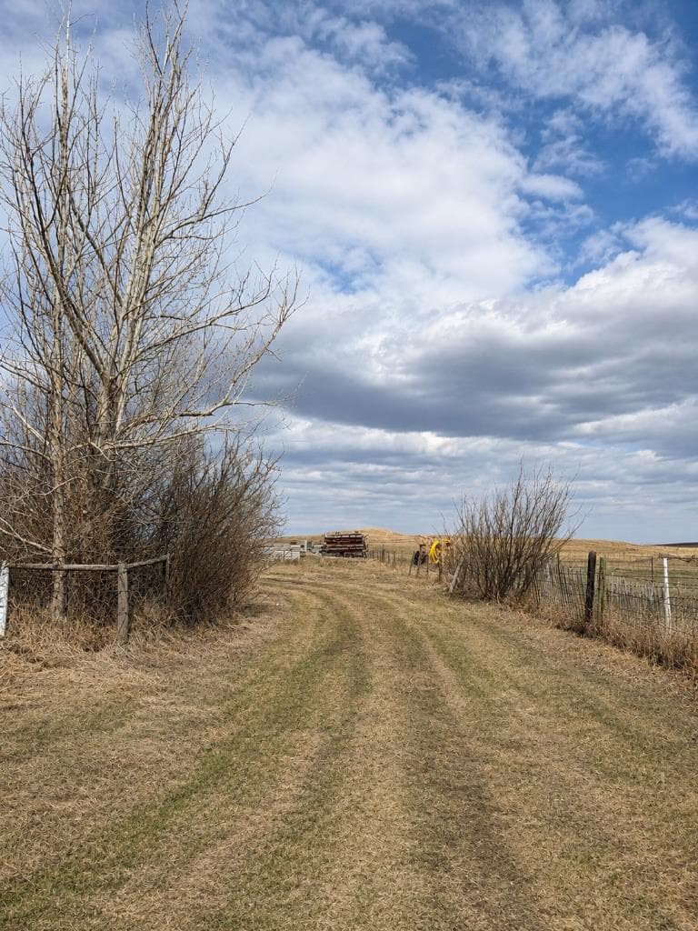 292234 Township Road 264  