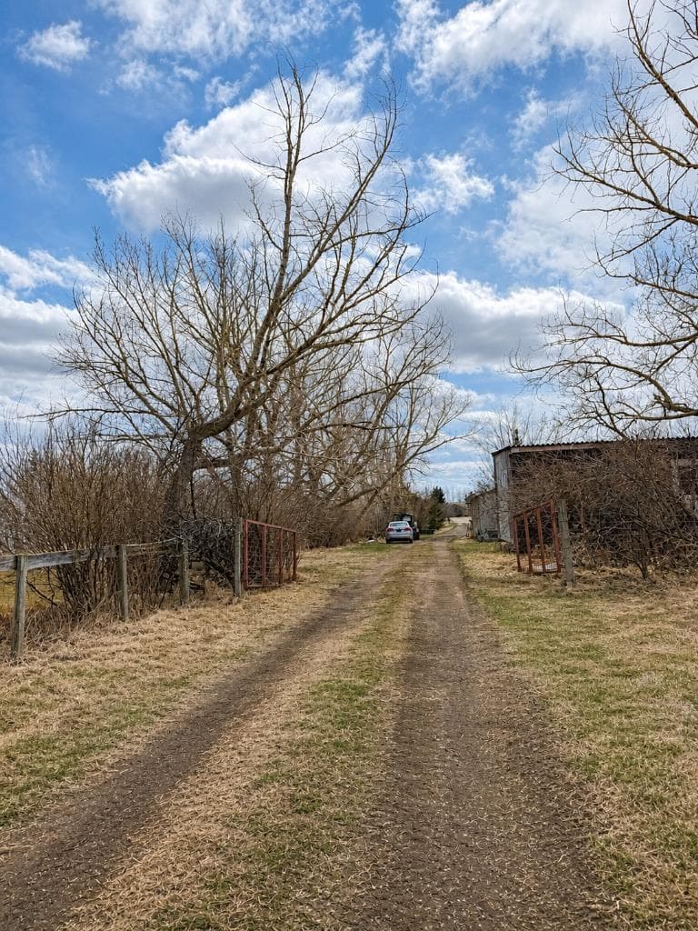 292234 Township Road 264  
