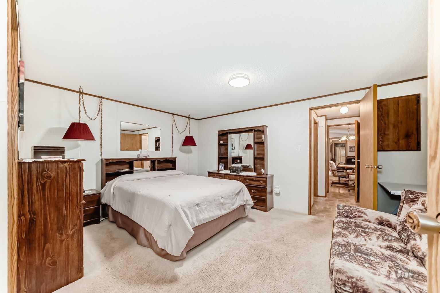 138, 99 Arbour Lake Road NW