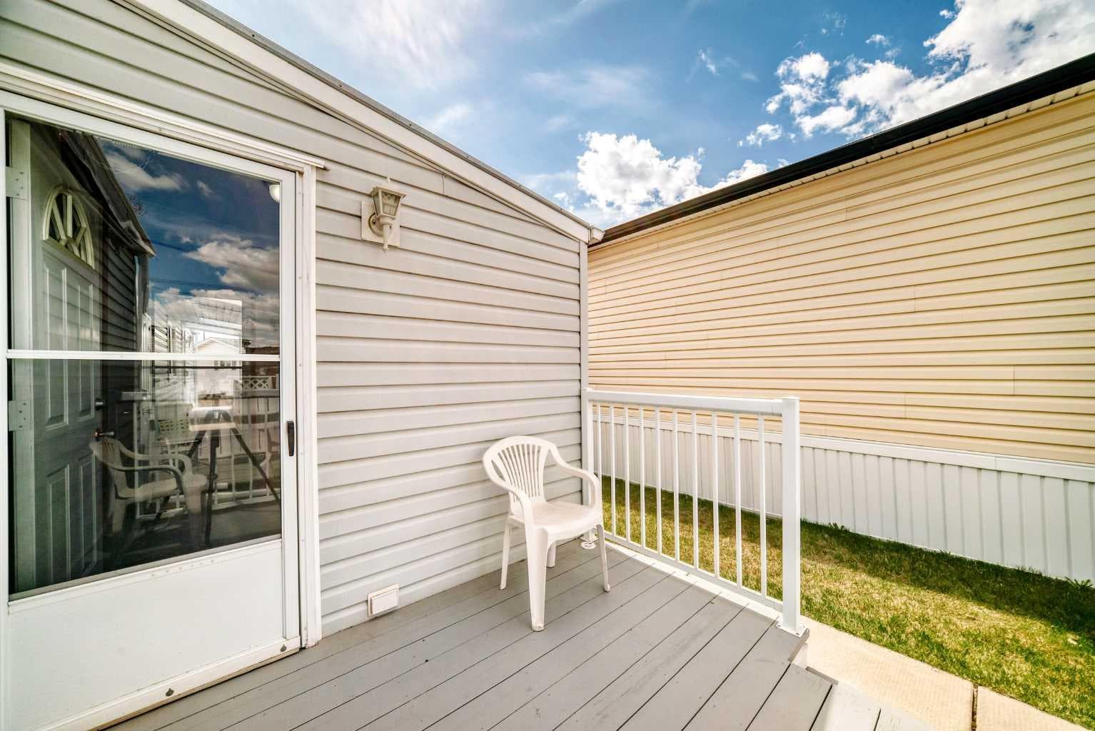 138, 99 Arbour Lake Road NW
