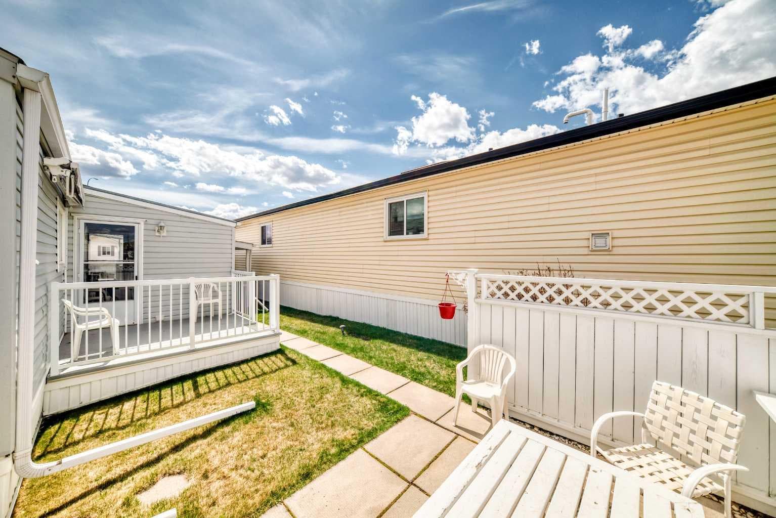 138, 99 Arbour Lake Road NW