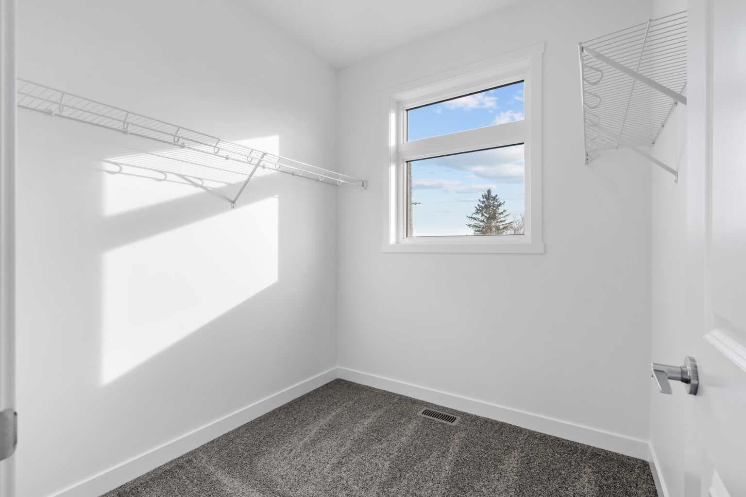 79 Eston Lane SE