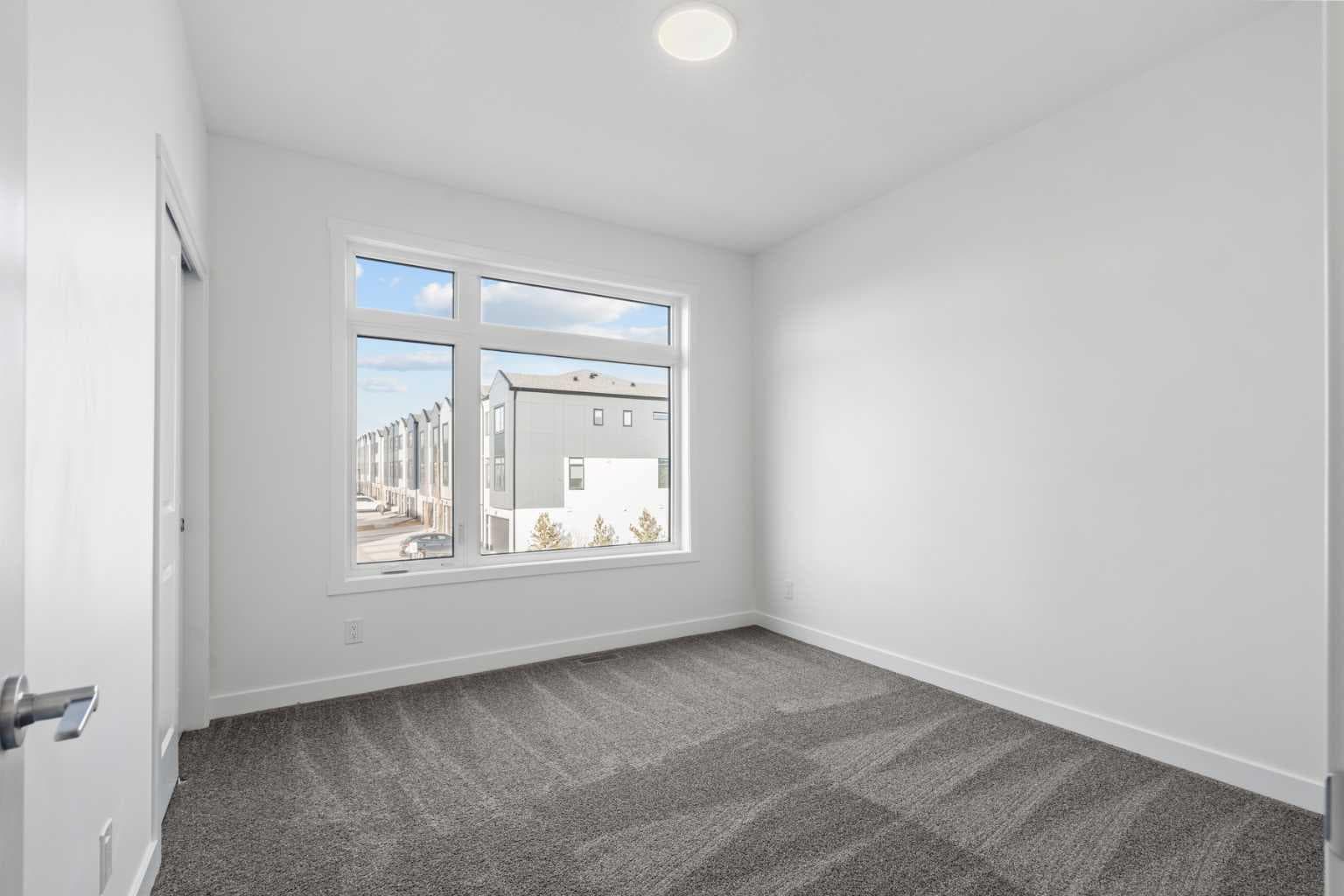 79 Eston Lane SE