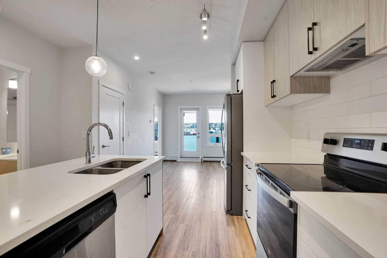 405, 138 Sage Valley Common NW