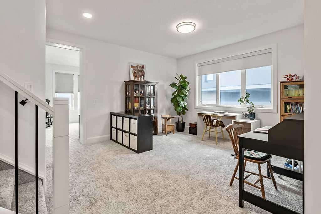 125 South Harmony Drive 