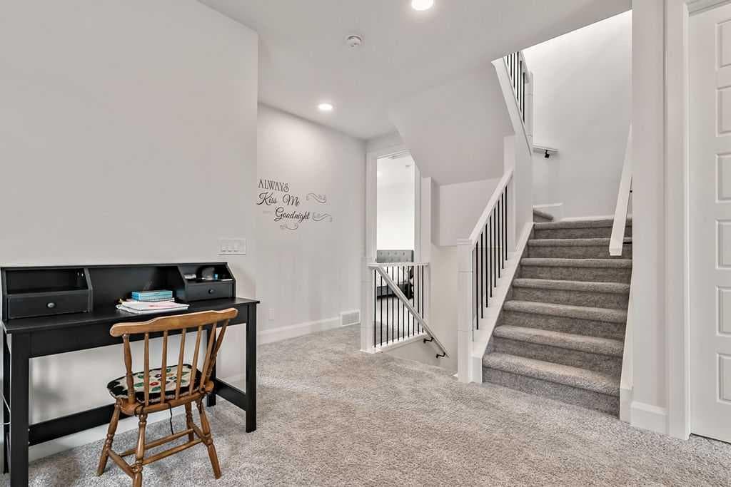 125 South Harmony Drive 