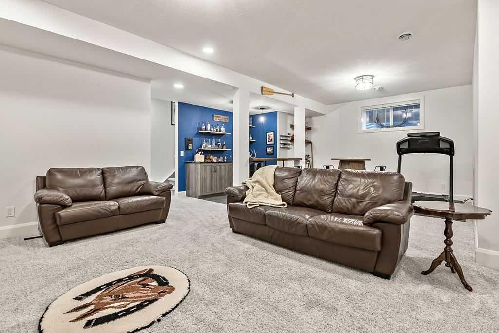 125 South Harmony Drive 