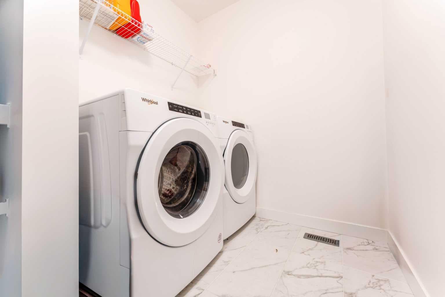 317 Baneberry Way SW