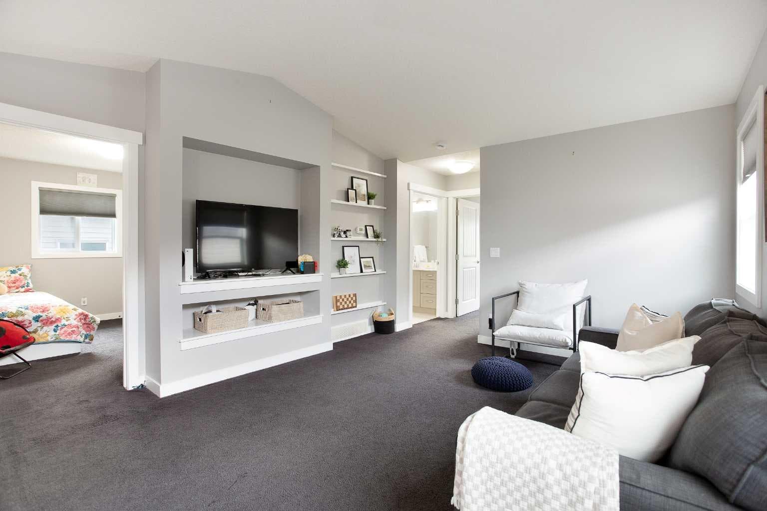 342 Hillcrest Circle SW