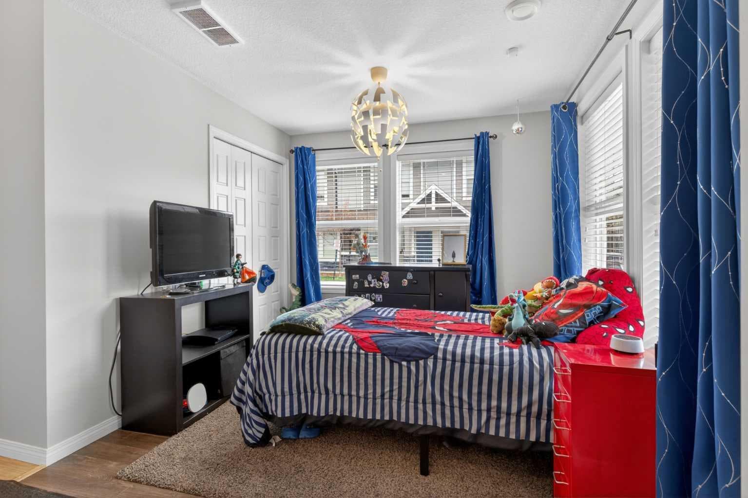 1601, 280 Williamstown Close NW