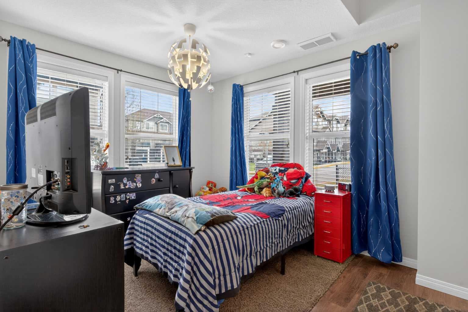 1601, 280 Williamstown Close NW