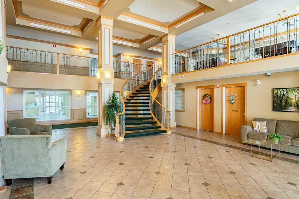 136, 728 Country Hills Road NW