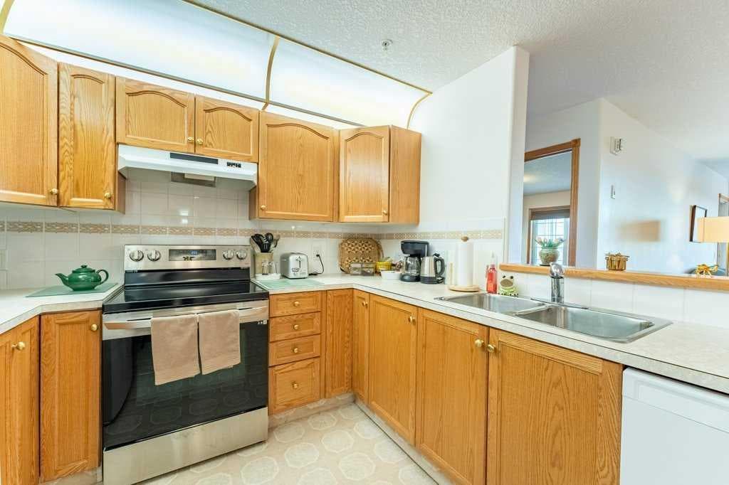 136, 728 Country Hills Road NW