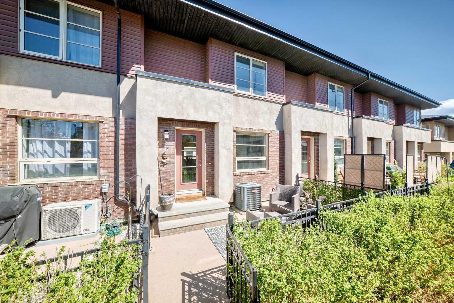 25 Aspen Hills Terrace SW