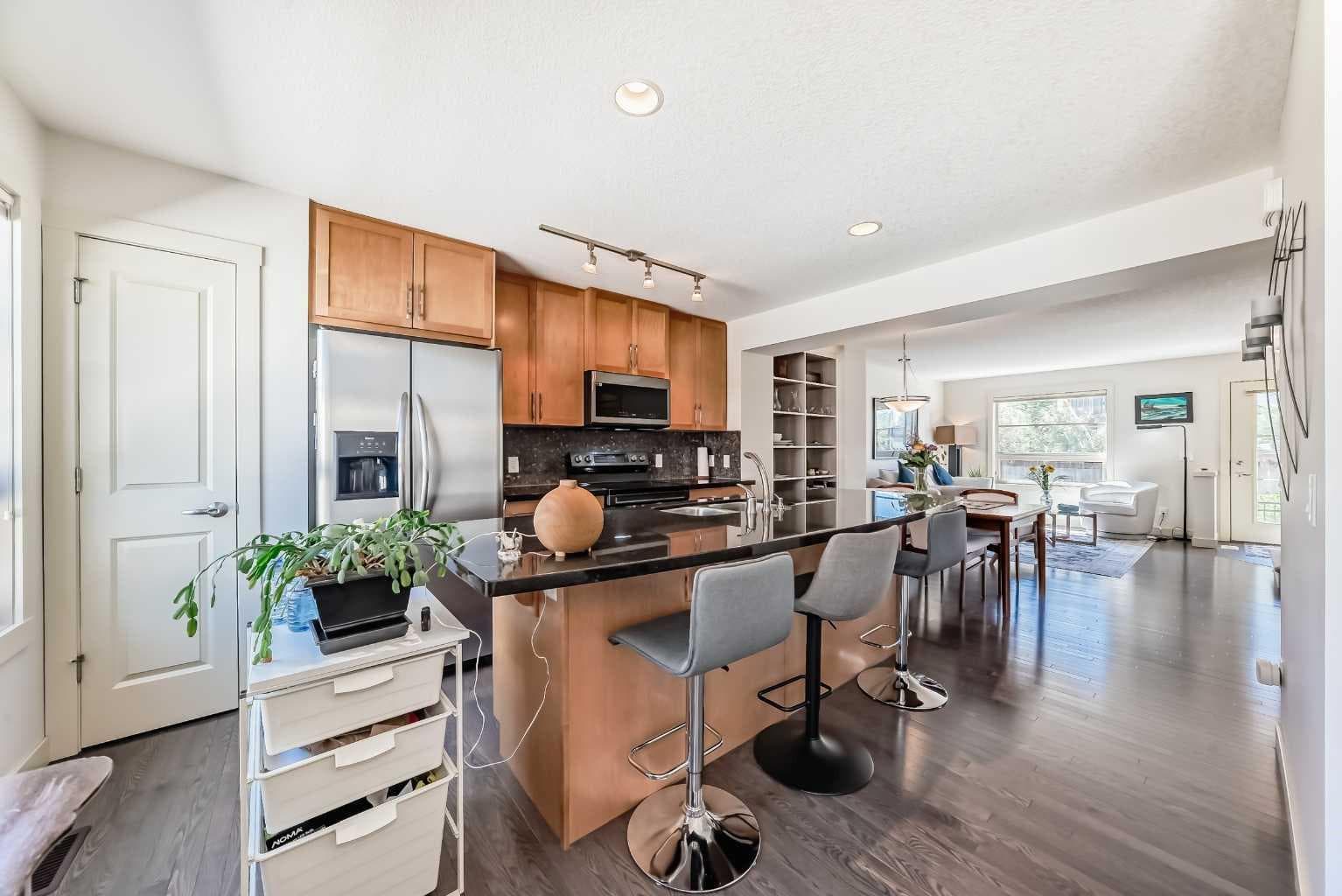 25 Aspen Hills Terrace SW