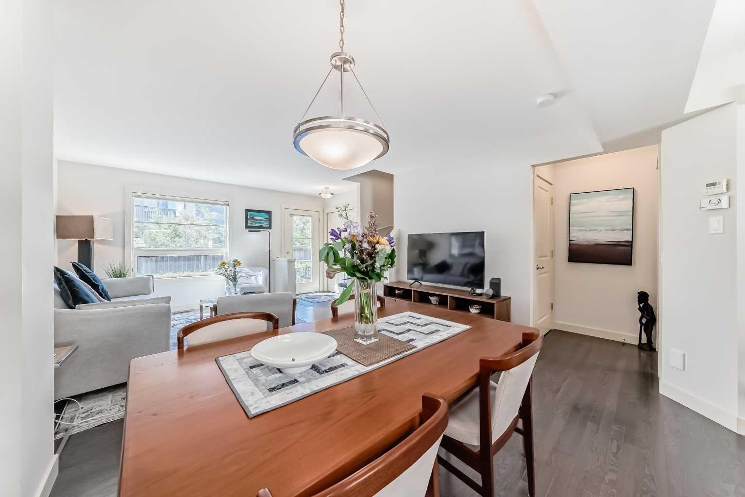 25 Aspen Hills Terrace SW