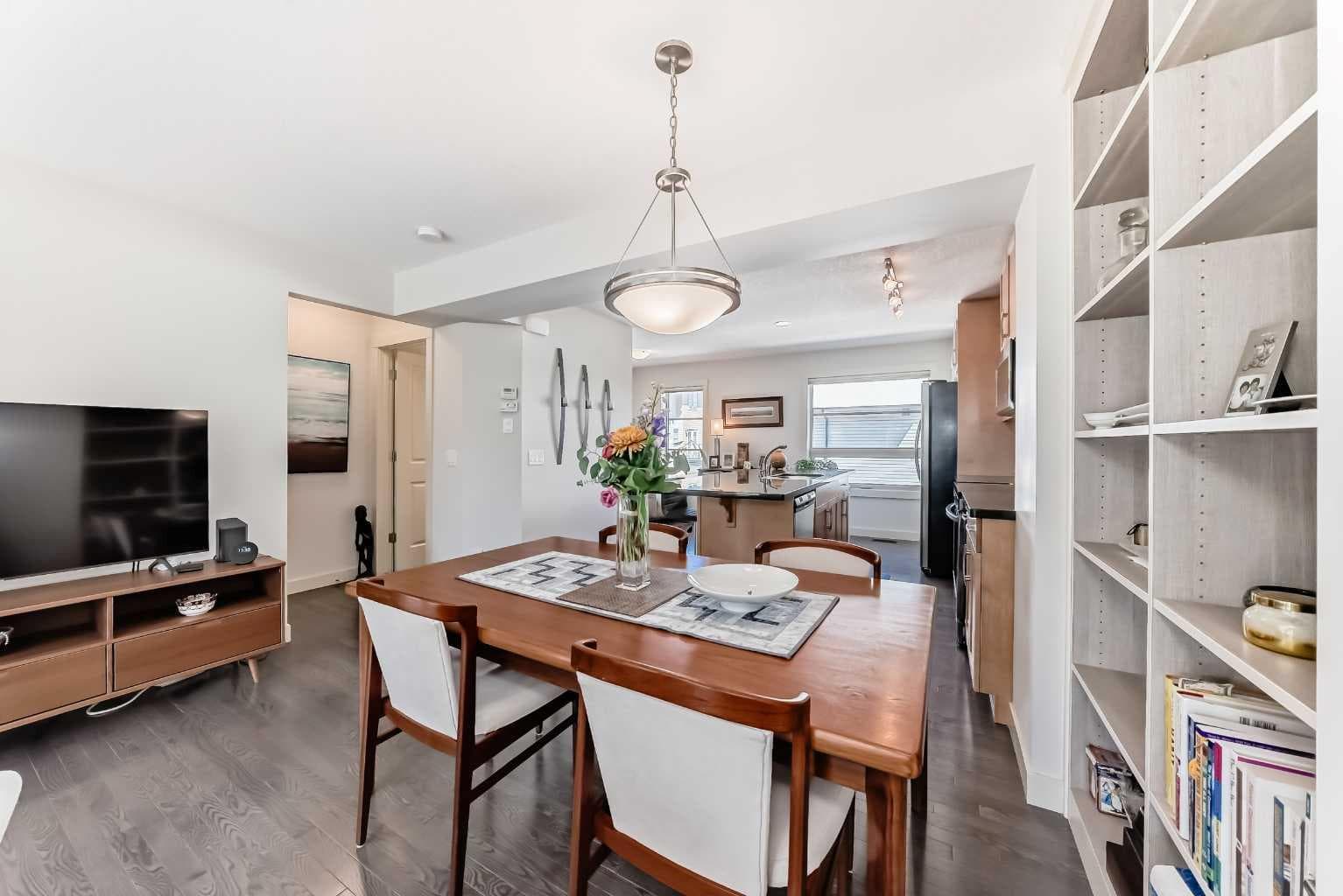 25 Aspen Hills Terrace SW