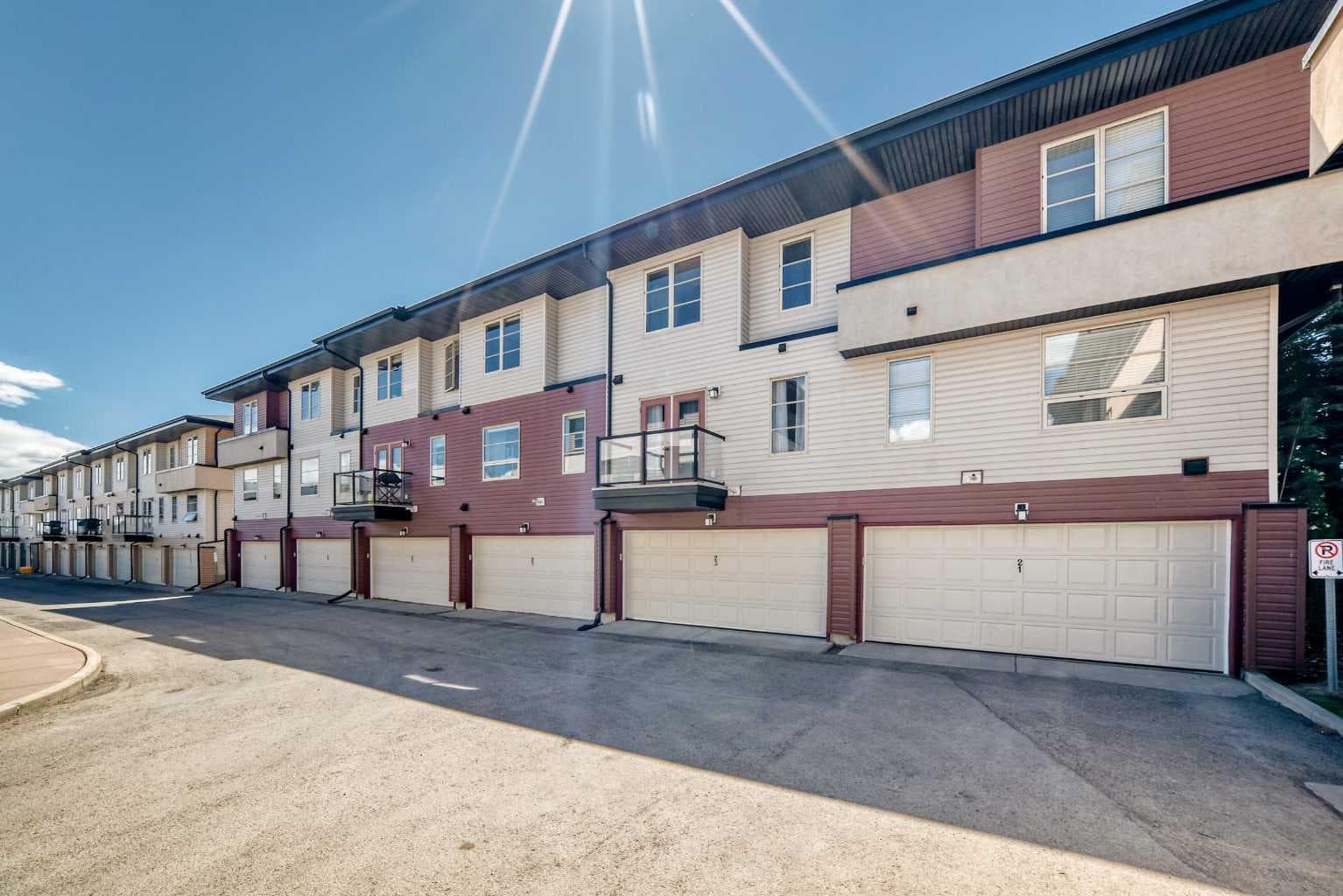 25 Aspen Hills Terrace SW