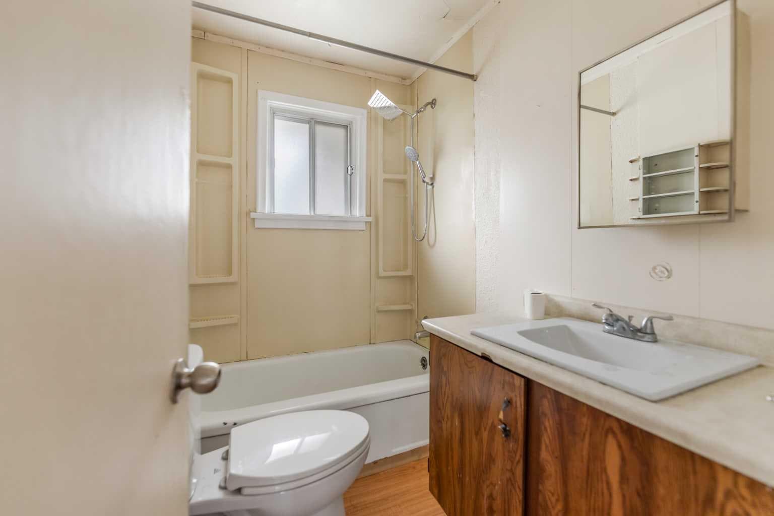 6435 34 Avenue NW