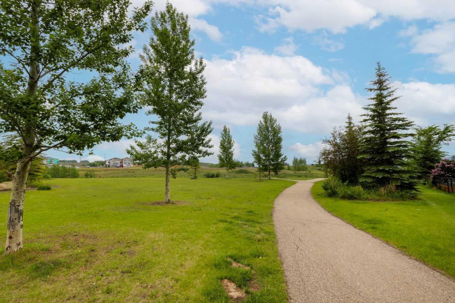 17, 28 Heritage Drive 