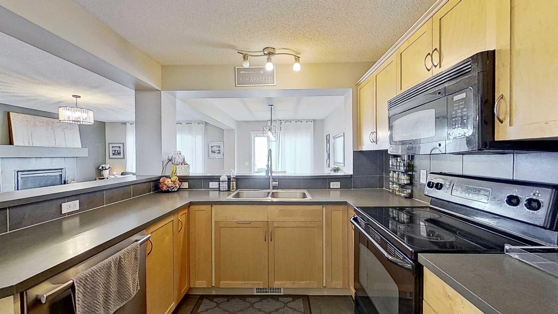 17 Sunset Heights 