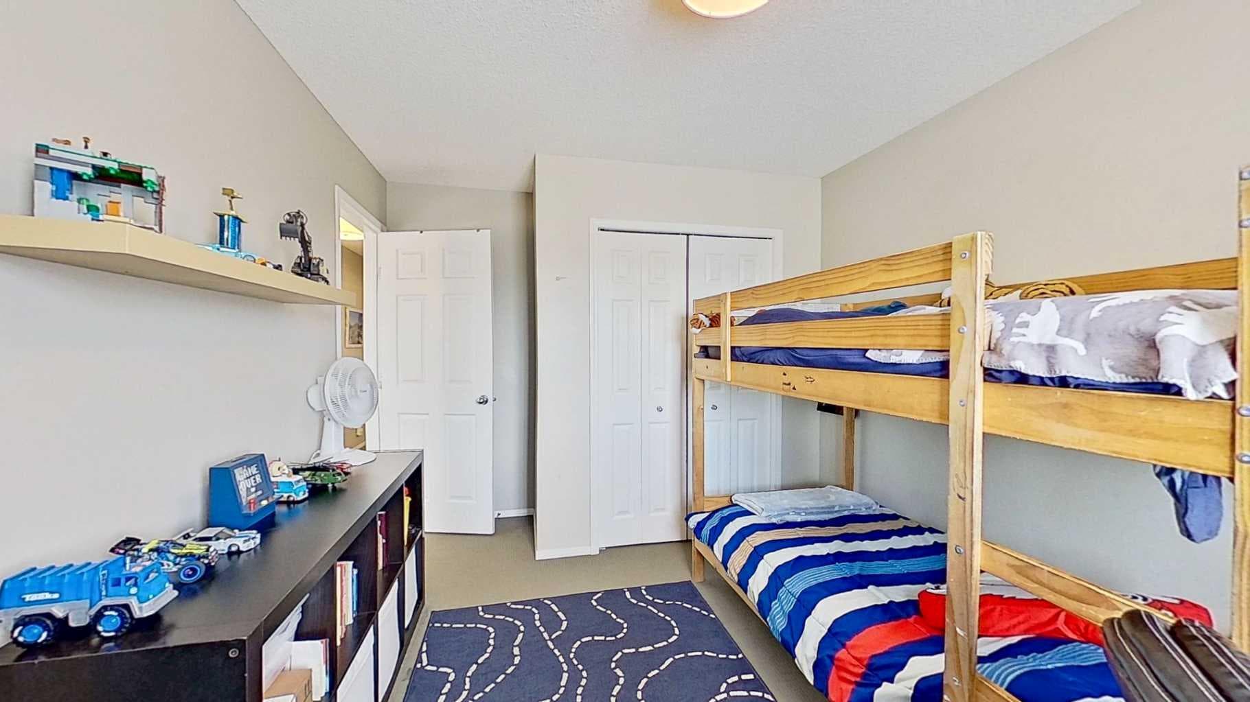 17 Sunset Heights 