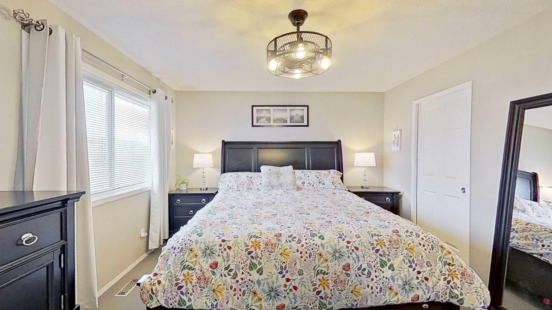17 Sunset Heights 