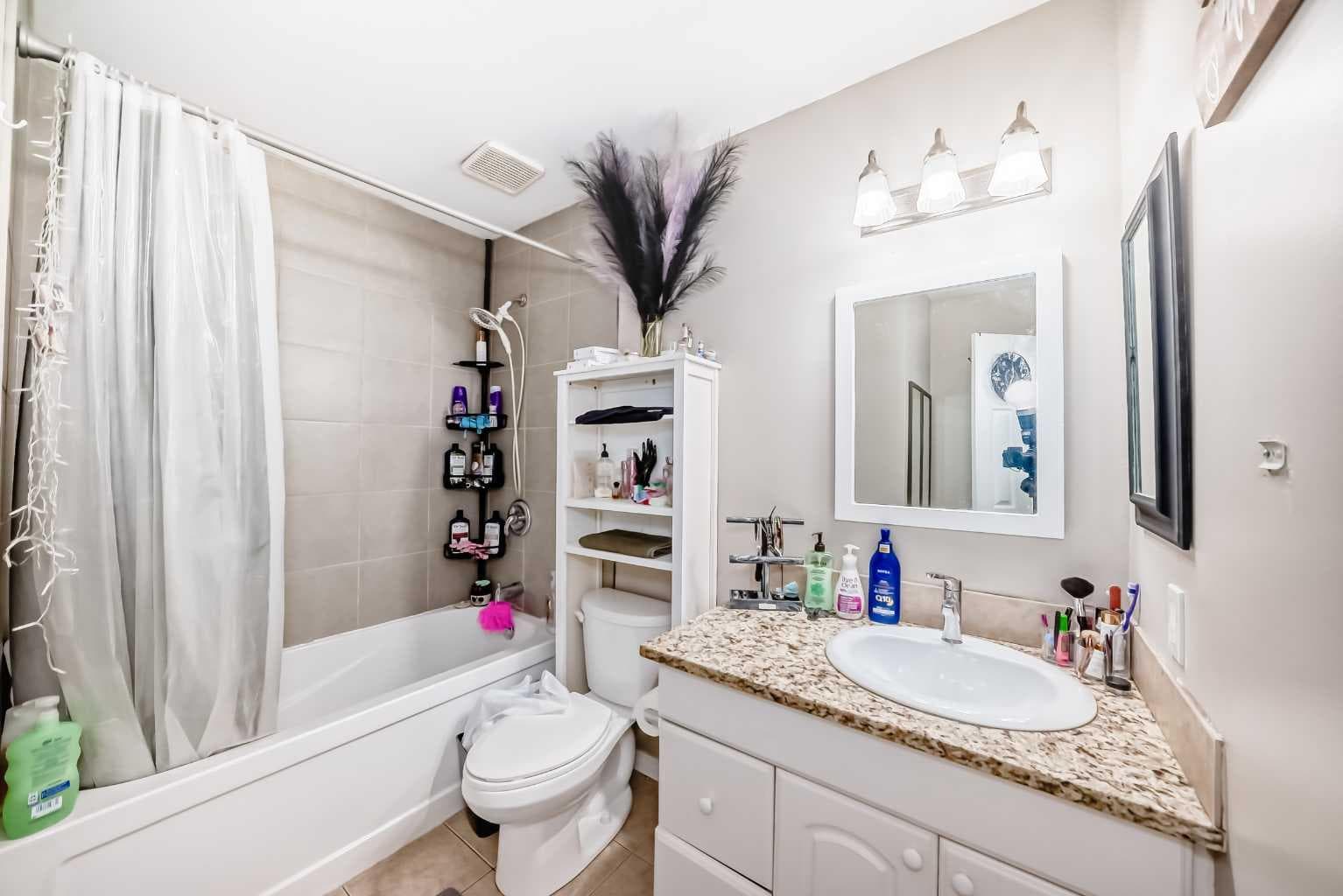 1-6, 8 Huntley Close NE
