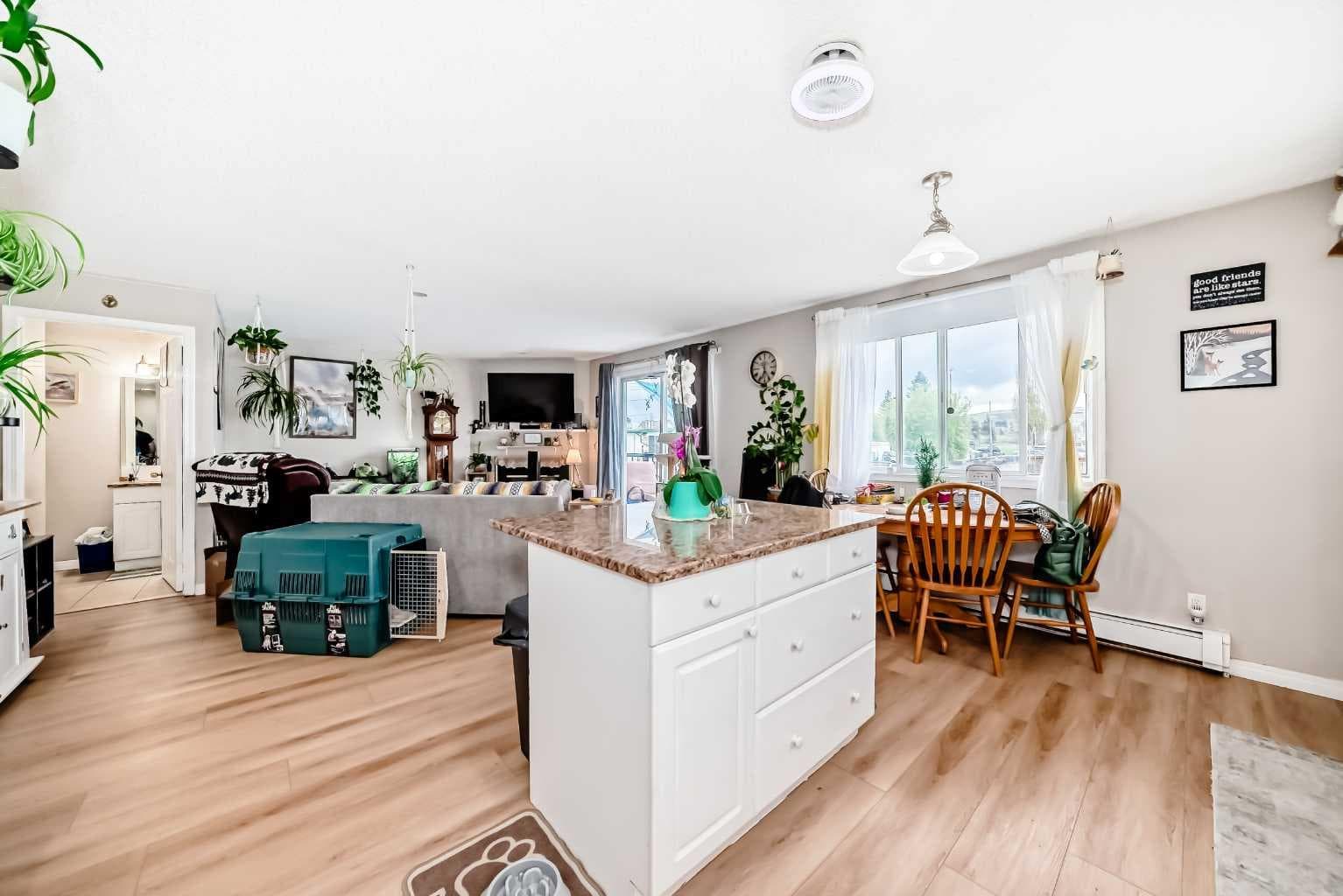 1-6, 8 Huntley Close NE