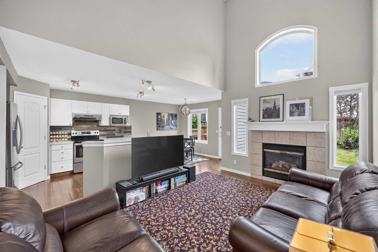 138 Tuscarora Way NW